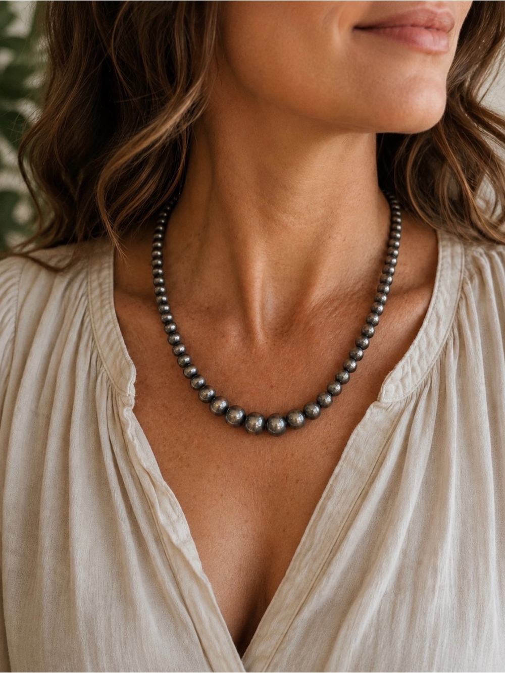 Vintage Graduated Metal Bead Necklace 20” Hook Clasp Artisan Boho